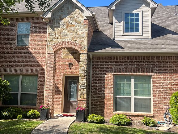 2nd image of 5204 Park Dr