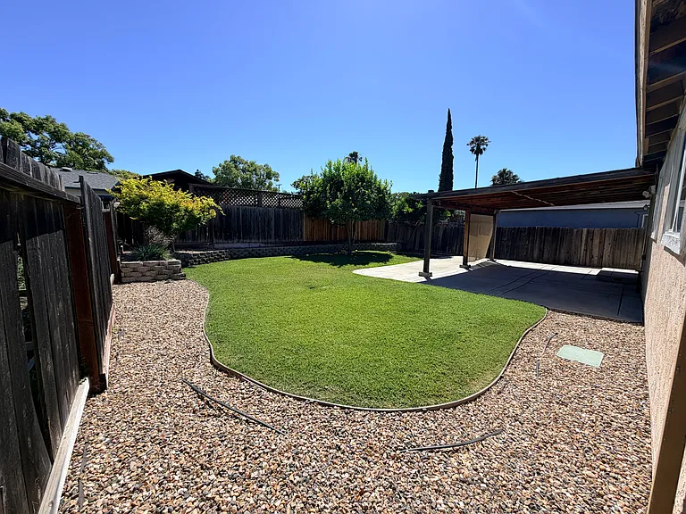 201 Thomas Way — Photo 20