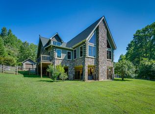 49 Wildwood Dr, Hayesville, NC 28904