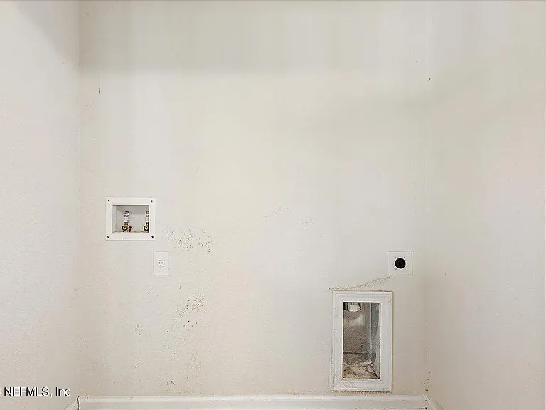 780 Servia Dr — Photo 11