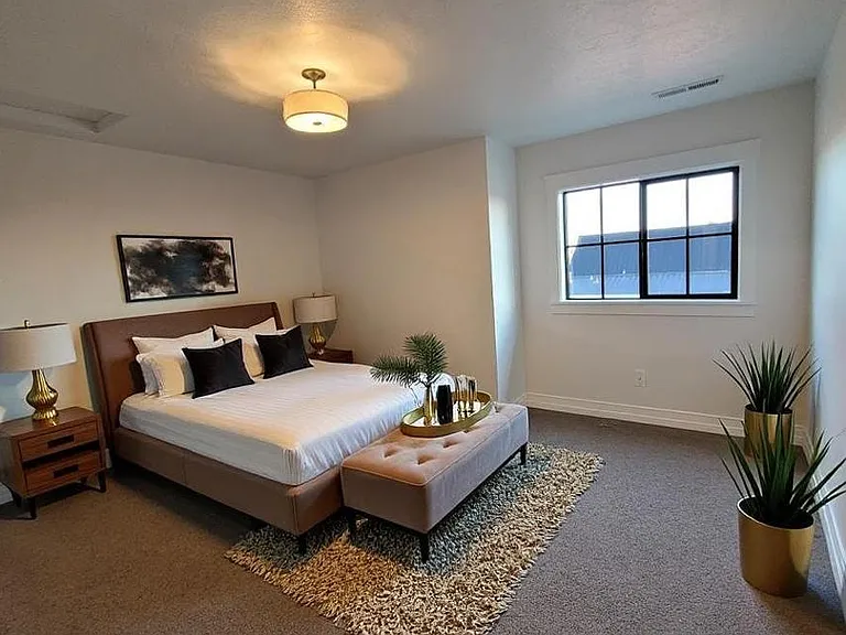 4264 W Lovegood Ln — Photo 4