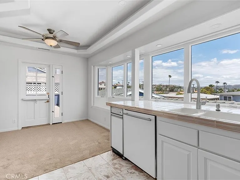 34032 Ruby Lantern St — Photo 5