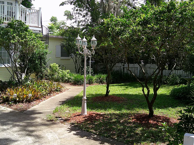 422C W New York Ave — Photo 27