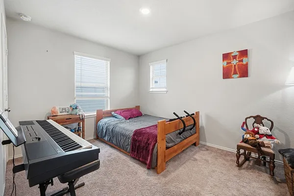 2405 Ayers Dr — Photo 8