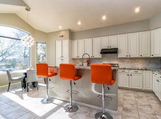 627 W Mountain Vista Dr, Phoenix, AZ 85045
