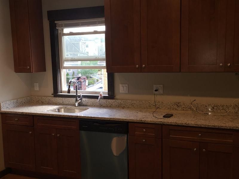 2nd image of 87 Sheridan St APT 2R