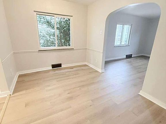 2nd image of 837 Brackenridge Ave