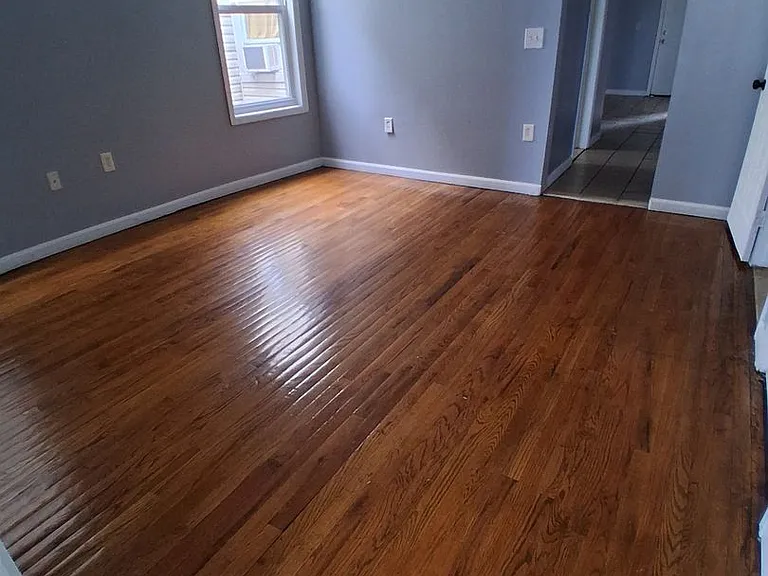483 Avon Ave — Photo 8