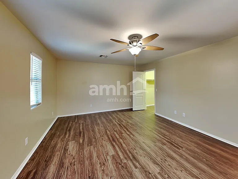 18522 W Legend Dr — Photo 13