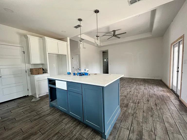 108 Faith Dr — Photo 4