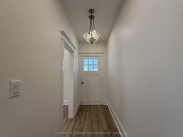 485 Albert St — Photo 3
