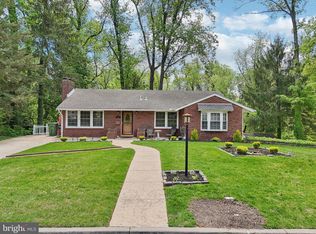 851 Park Dr, Cherry Hill, NJ 08002