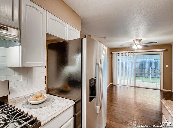 5th image of 158 Peach Valley Dr