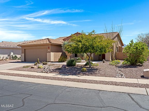 3rd image of 13678 N Carlynn Cliff Dr