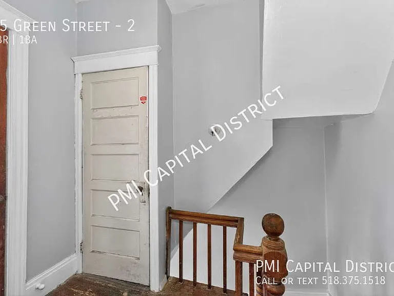 25 Green St #2 — Photo 16