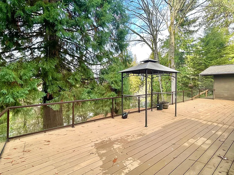 8611 NE 26th Pl — Photo 32