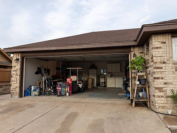 2nd image of 2110 Mauve Dr