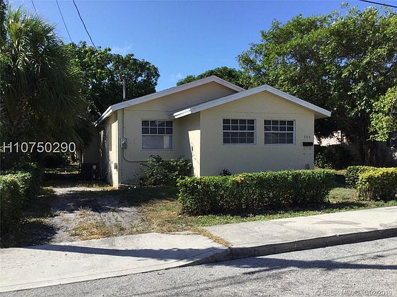 2nd image of 724 20th St