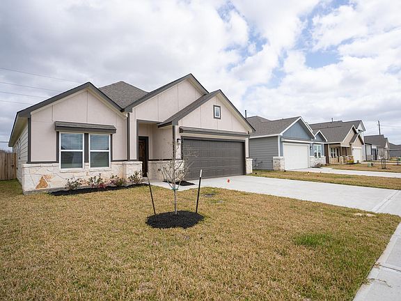 3rd image of 1119 Santee Ct