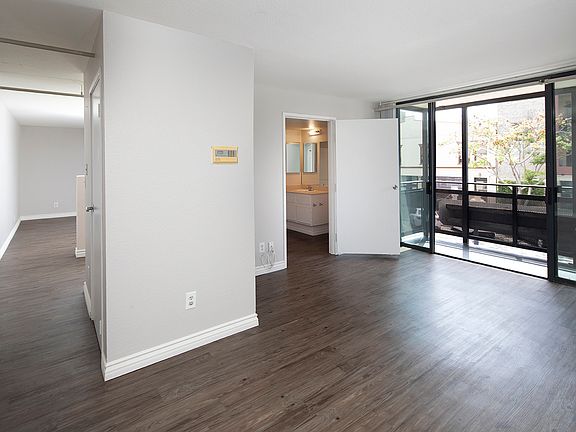 2nd image of 303 Market St APT 205