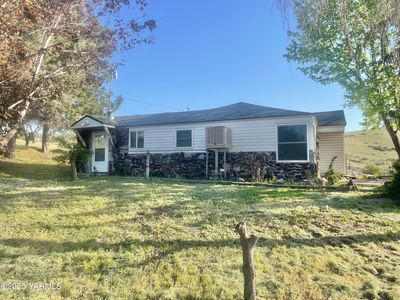 2090 Konnowac Pass Rd, Moxee, WA, 98936