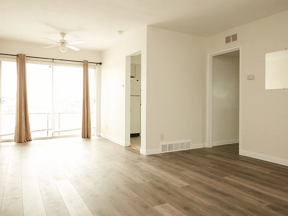 5 S Big Bend Blvd #2D