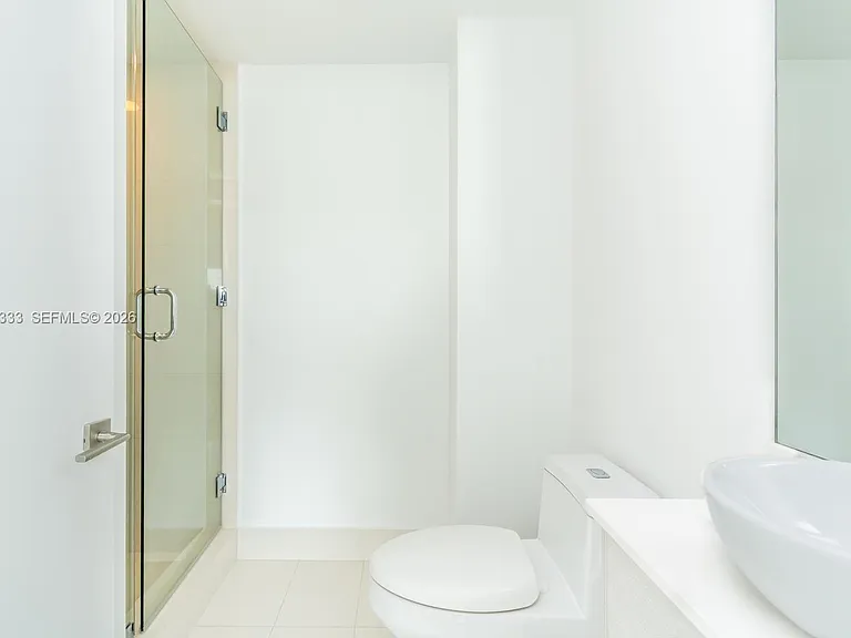 650 NE 32nd St #805 — Photo 38