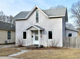 559 Olmstead St, Winona, MN 55987