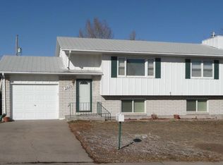 3074 Leech Blvd, Cheyenne, WY 82001