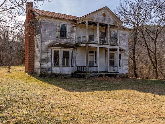 3rd image of 643 River Bottom Ln