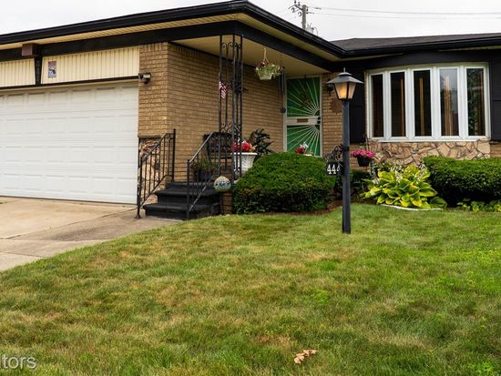 444 Palmerston St, River Rouge, MI 48218