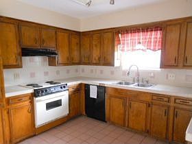 5th image of 438 W Cartagena Cir