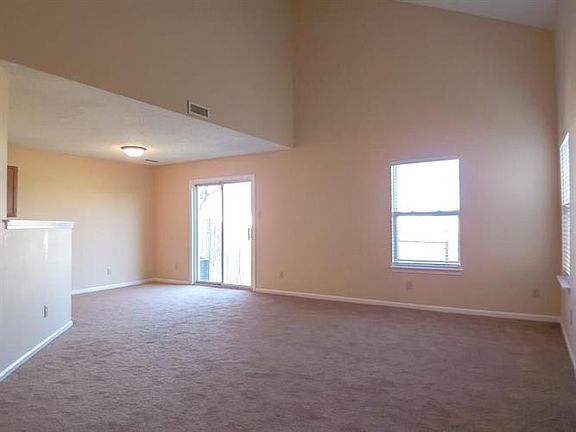 2nd image of 1221 Kenwood Dr