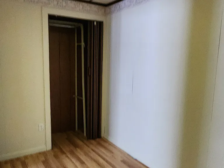 first floor alcove between kitchen and rearmost br