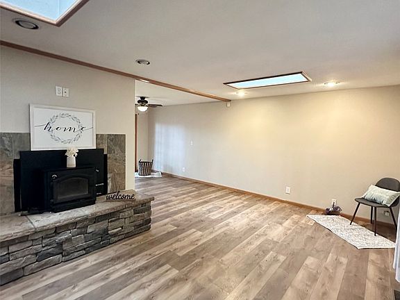 5th image of 8106 182nd Avenue E