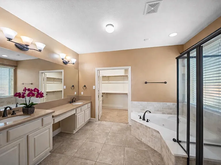14318 Red Creek Cove Ln — Photo 30