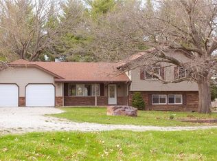 1701 Newbold Dr, Knoxville, IA 50138