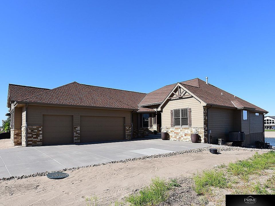 1st image of 677 Serenity Pointe