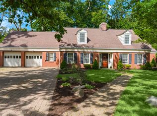 422 Vineyard Dr, Gibsonia, PA