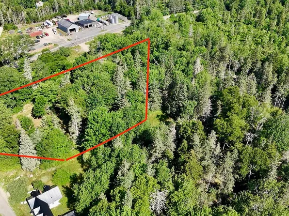 4 Mccauley Lane, Deer Isle, ME 04627