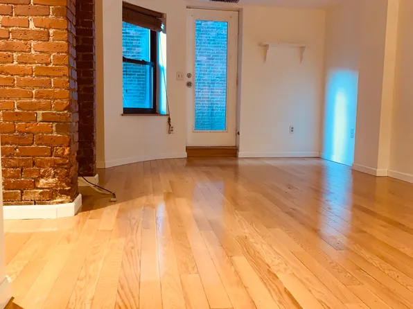 102 Gainsborough St, Boston, MA