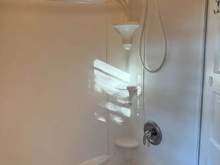 41 Dehart St #2 — Photo 14