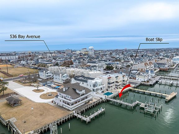 2nd image of 536 Bay Ave Floor 2