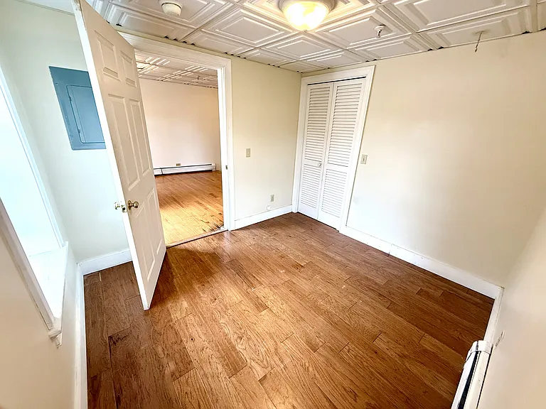 128 Hammond St #8 — Photo 3