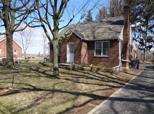 3067 Mauch Chunk Rd, Allentown, PA 18104