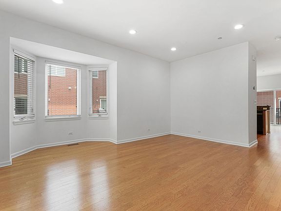 5th image of 2403 W 32nd Pl