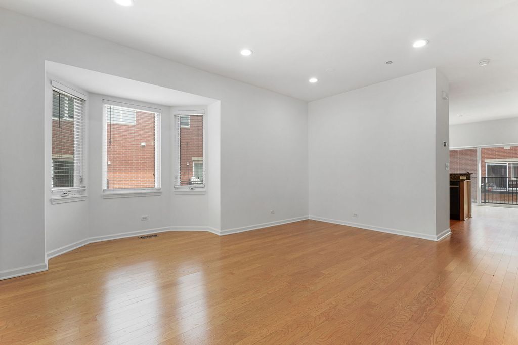 2403 W 32nd Pl, Chicago, IL - View 5