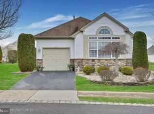 4 Henley Cir, Manchester, NJ
