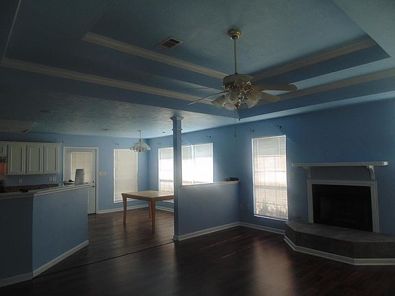 3rd image of 2200 Gilbert St