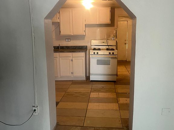 4th image of 1220 S 10TH Avenue